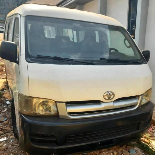 TOYOTA HIACE BUS 2007
