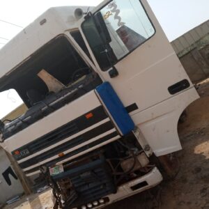 EMPTY DAF CABIN (TRUCK HEAD)