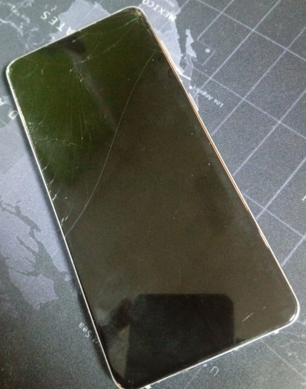 SAMSUNG S21 PLUS (DAMAGED SCREEN)