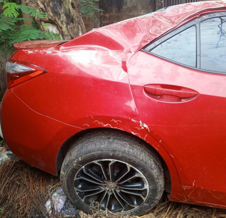 TOYOTA COROLLA (KTU587HW)