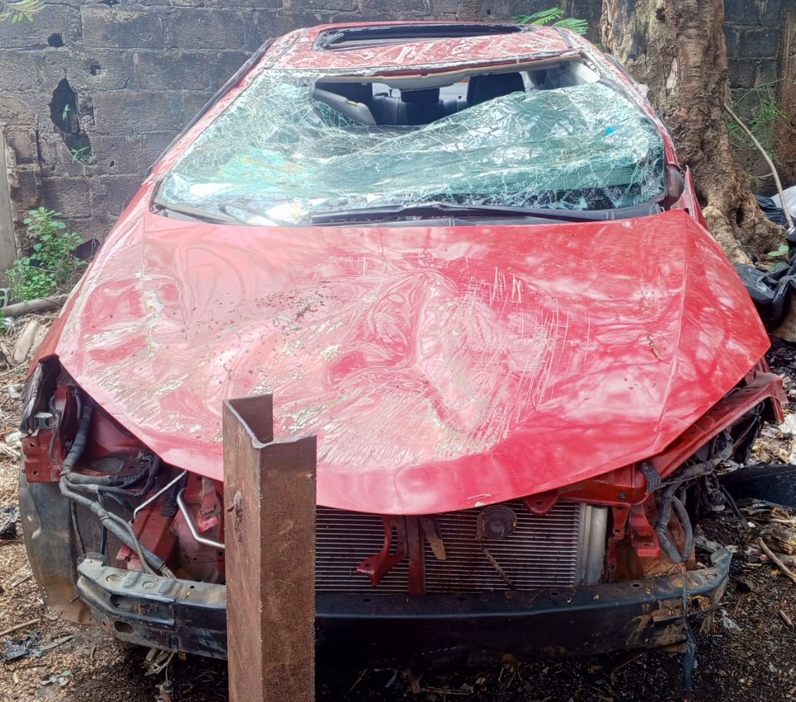 TOYOTA COROLLA (KTU587HW)