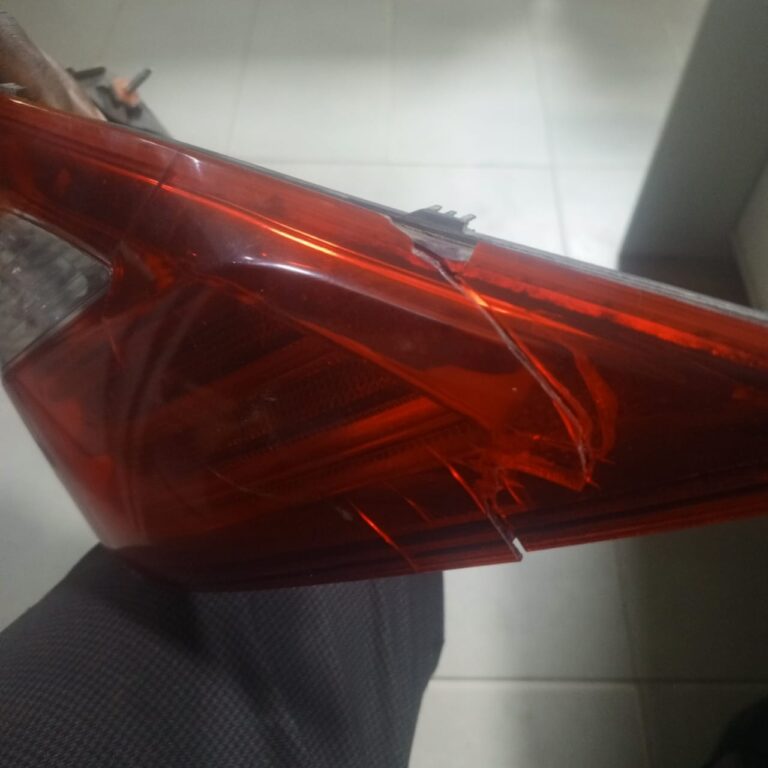 MERCEDES BENZ ML 350 DAMAGED LHS REAR LIGHT