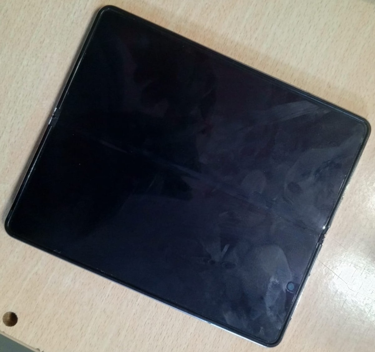 DAMAGED INNER SCREEN FOR SAMSUNG FOLD 5 - Image 3