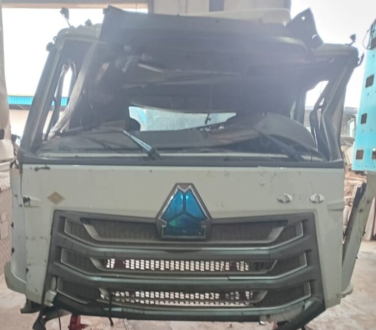 DAMAGED CABIN HEAD, RIM AND TURBO CHARGER OF SINO TRUCK (RSH970XF)