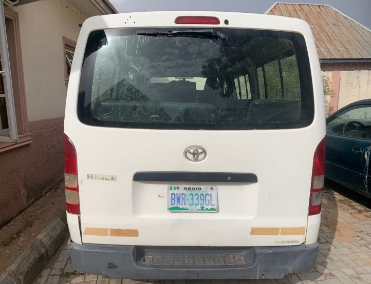 TOYOTA HIACE BUS (1998)