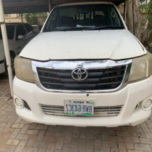 TOYOTA HILUX PICKUP (2012)
