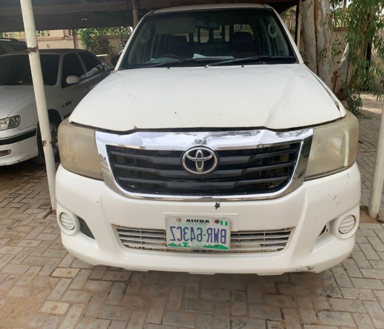 TOYOTA HILUX PICKUP (2012)