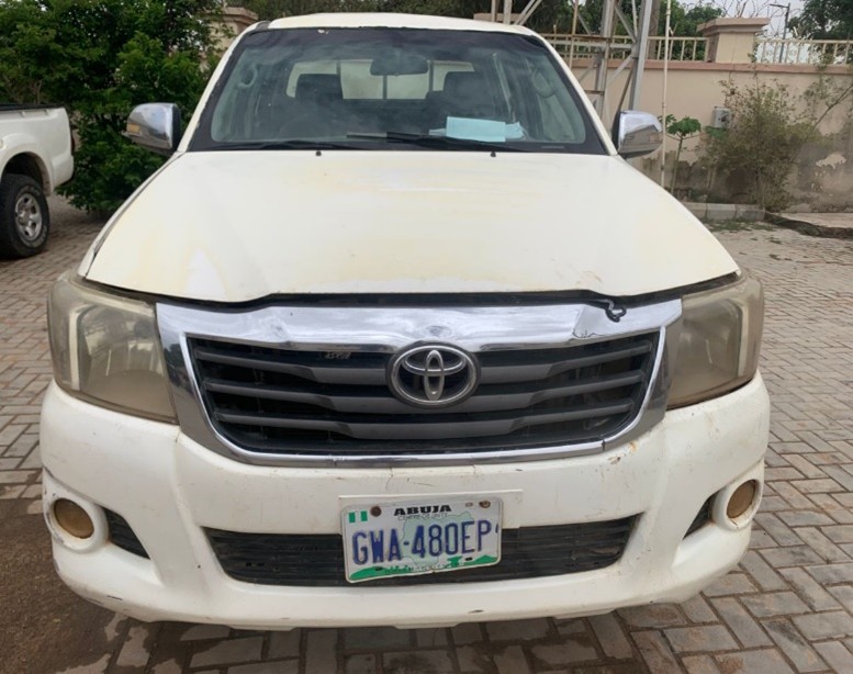 TOYOTA HILUX PICKUP (2013)