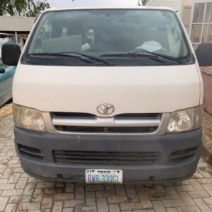 TOYOTA HIACE BUS (1998)