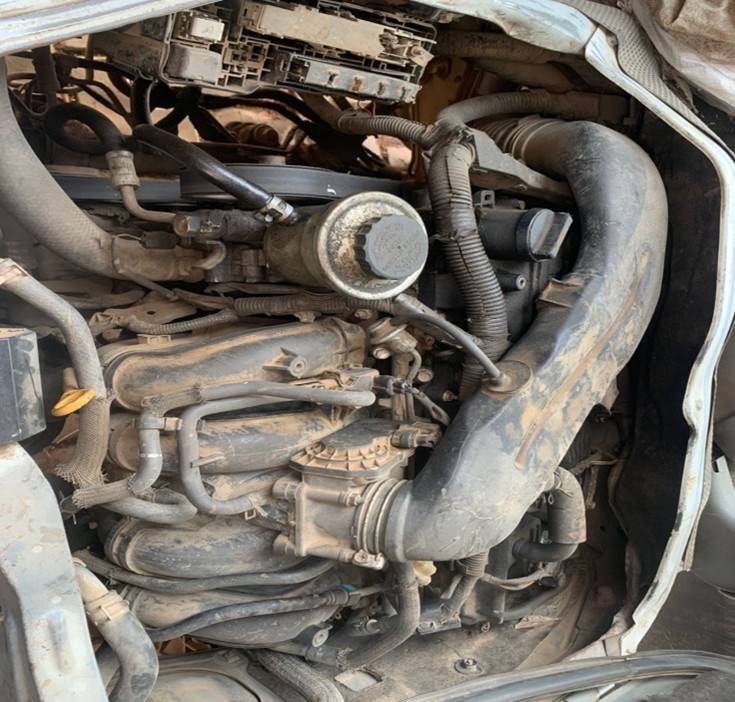 TOYOTA HIACE BUS (1998) - Image 6