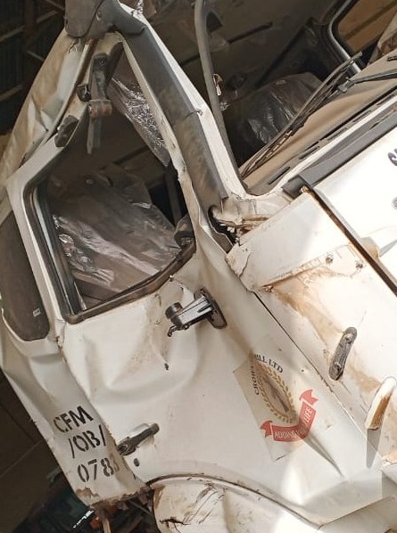 DAMAGED FOUR RIMS AND ONE DOOR