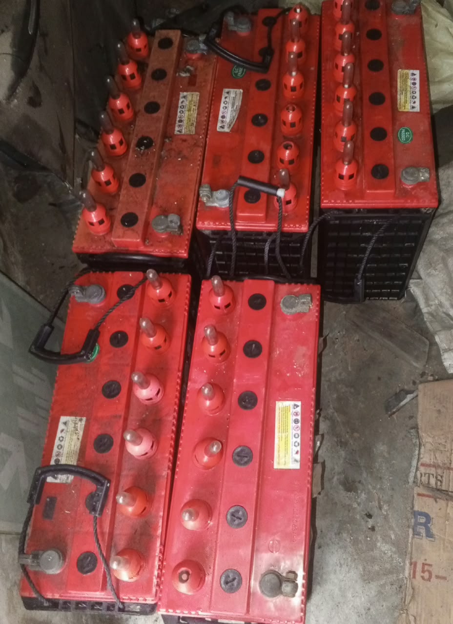 5 DAMAGED BATTERIES