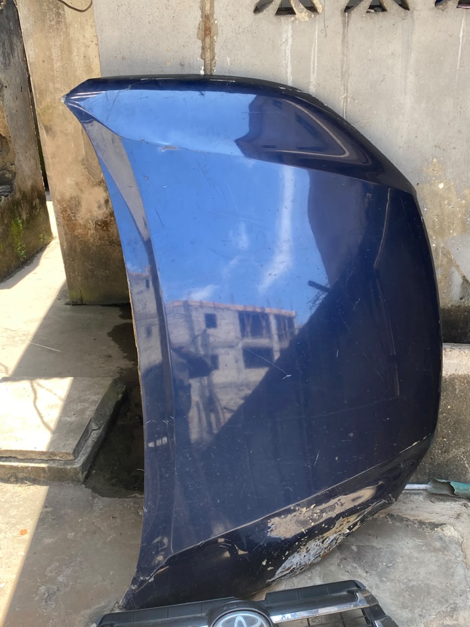 DAMAGED TOYOTA HIGHLANDER BONNET