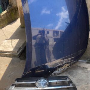 DAMAGED TOYOTA HIGHLANDER BONNET